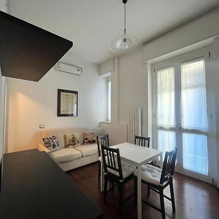 Bocconi Apartment Milan Bagian luar foto