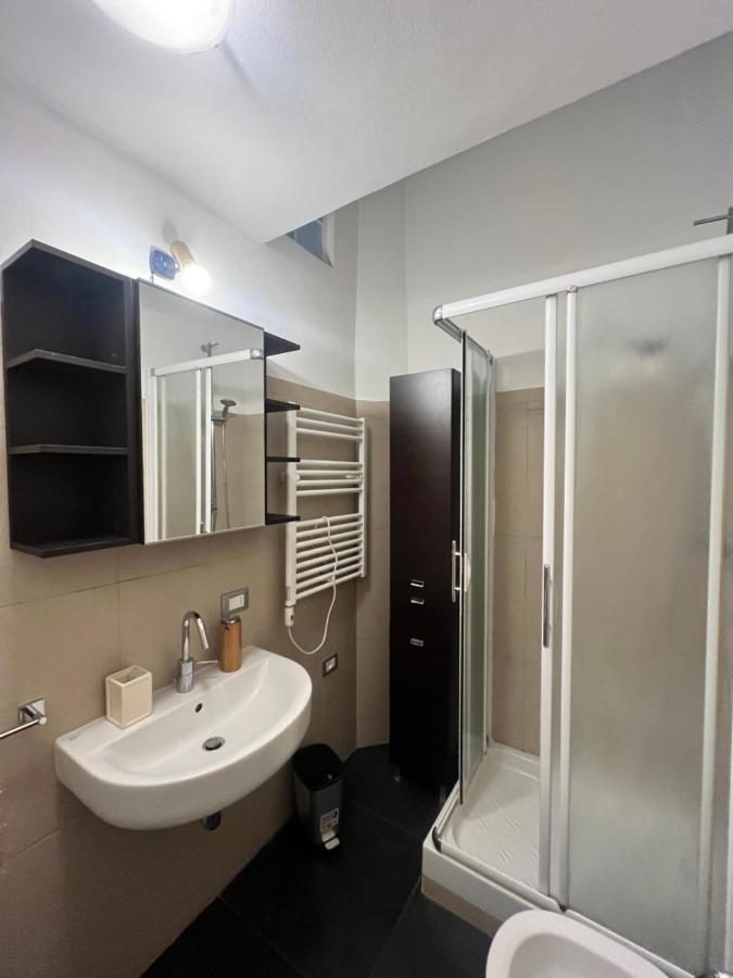 Bocconi Apartment Milan Bagian luar foto