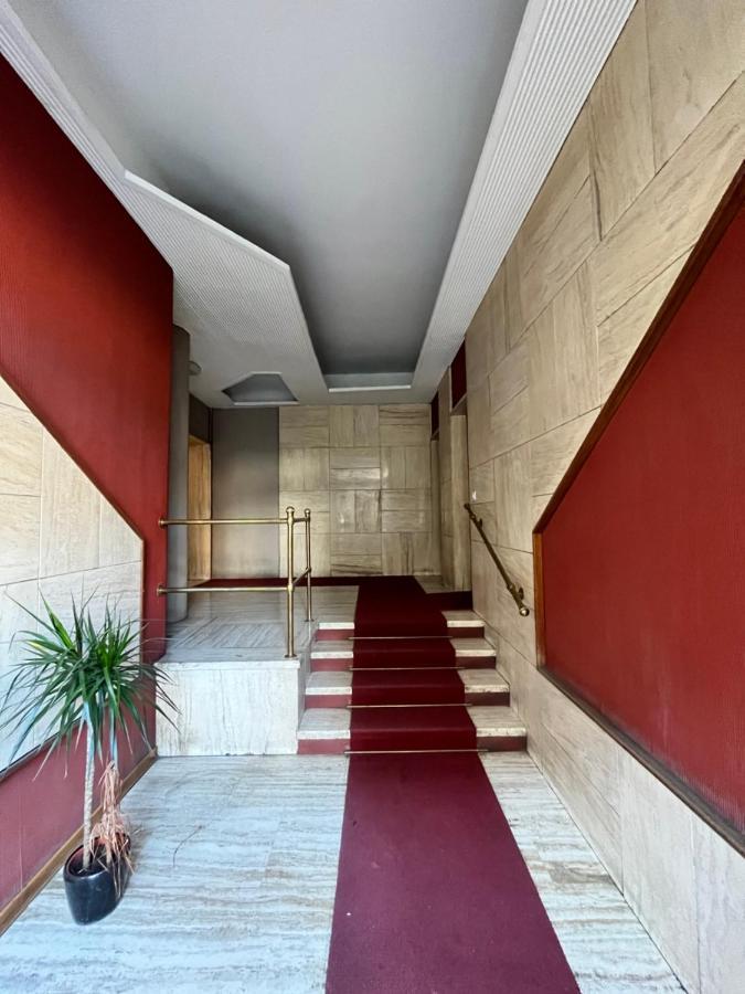 Bocconi Apartment Milan Bagian luar foto