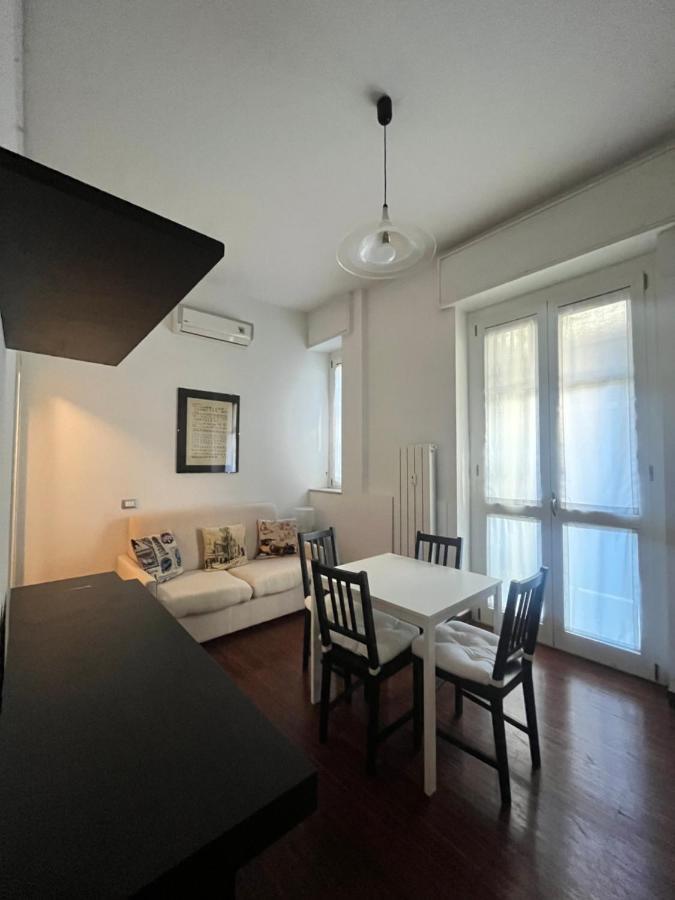 Bocconi Apartment Milan Bagian luar foto